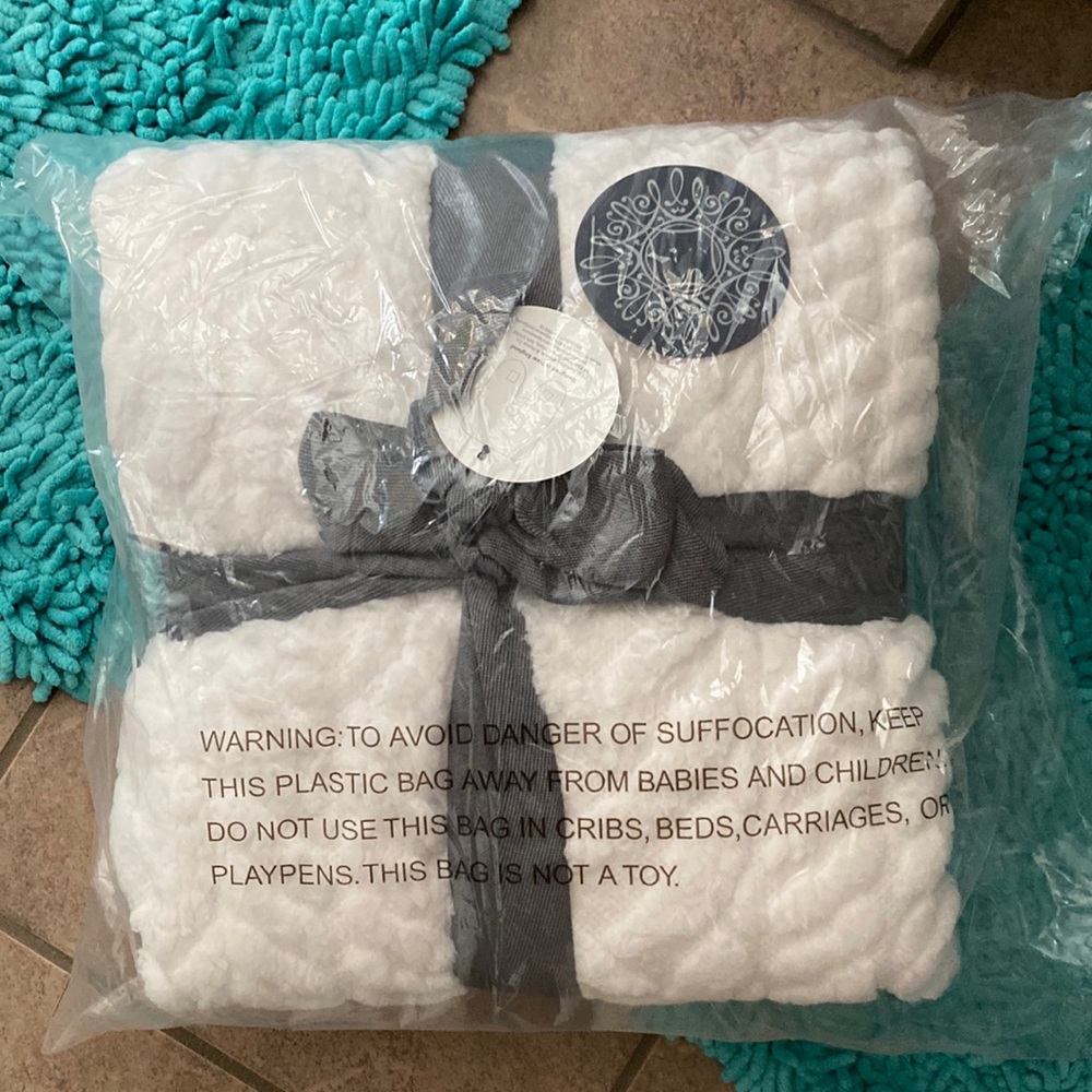 Berkshire Cable Sherpa Cape Wearable Throw